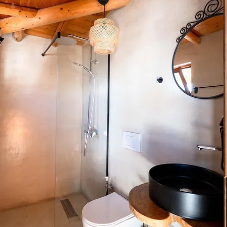 Skyluxe & Jakuzzi Apartment Sarande