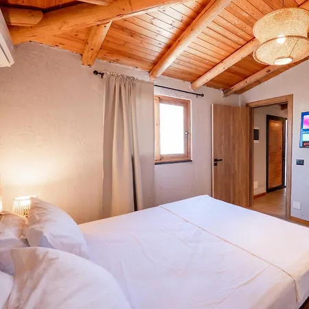 Skyluxe & Jakuzzi Apartment Sarande